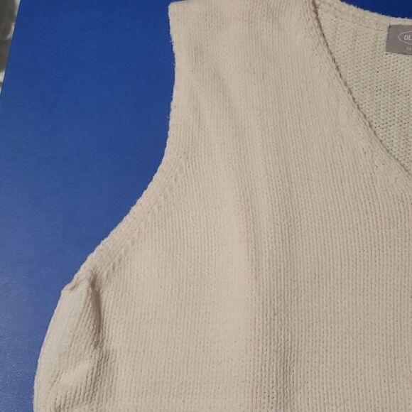 Vintage Old Navy Sleeveless V Neck Sweater - Picture 3 of 8